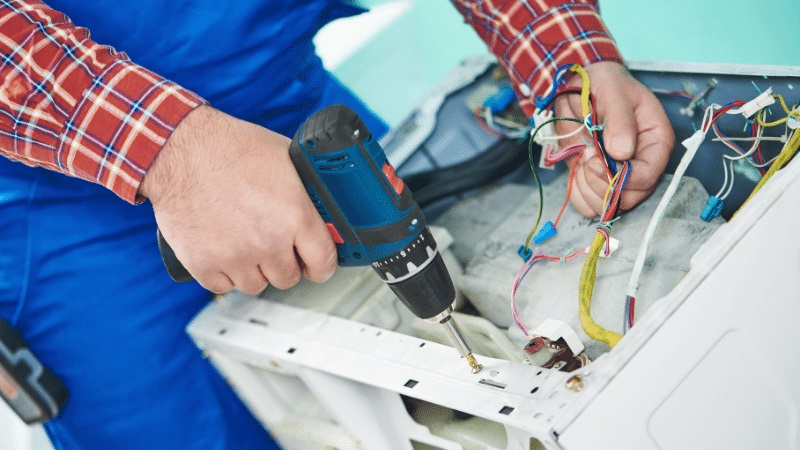 Salihli Whirlpool Whirlpool çamaşır makinesi kart tamiri – Su almama arızası orijinal parça ile giderildi. - Teknik servis örneği